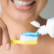 Sự thật về kem đánh răng làm trắng răng